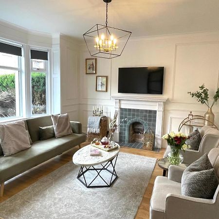 Stylish & Chic Central Apartment With Hot Tub パース エクステリア 写真